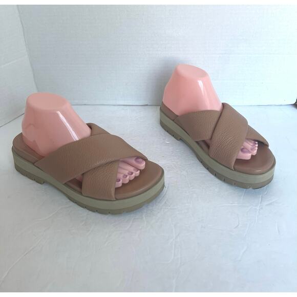 Vionic Vesta Pebbled Tan Leather CrissCross Slide On Comfort Platform Sandals 9 - Picture 2 of 11